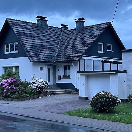 Modern Und Rustikal Mit Kamin Ferienwohnung Kohlert Бад-Берлебург Экстерьер фото
